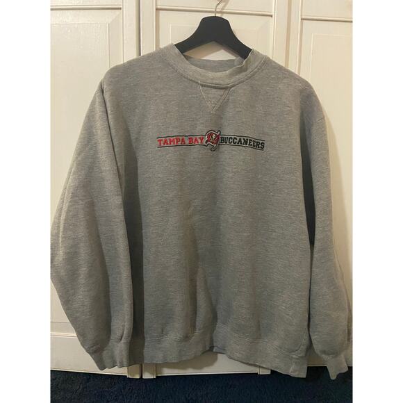 Vintage Tampa Bay Buccaneers Sweatshirt - Picture 1 of 4